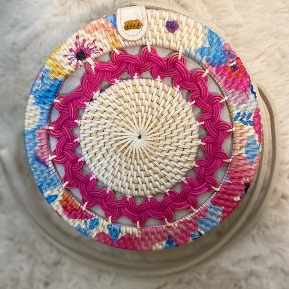Wicker Hand Bags - Picture 13 of 16
